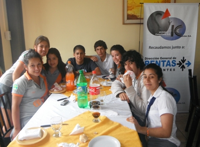 Almuerzo de los alumnos de Mburucuyá y Paso de los Libres